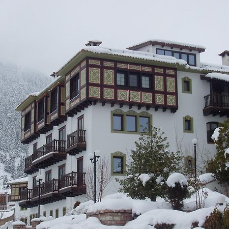 Hotel Spa Montana Karpenisi Екстер'єр фото