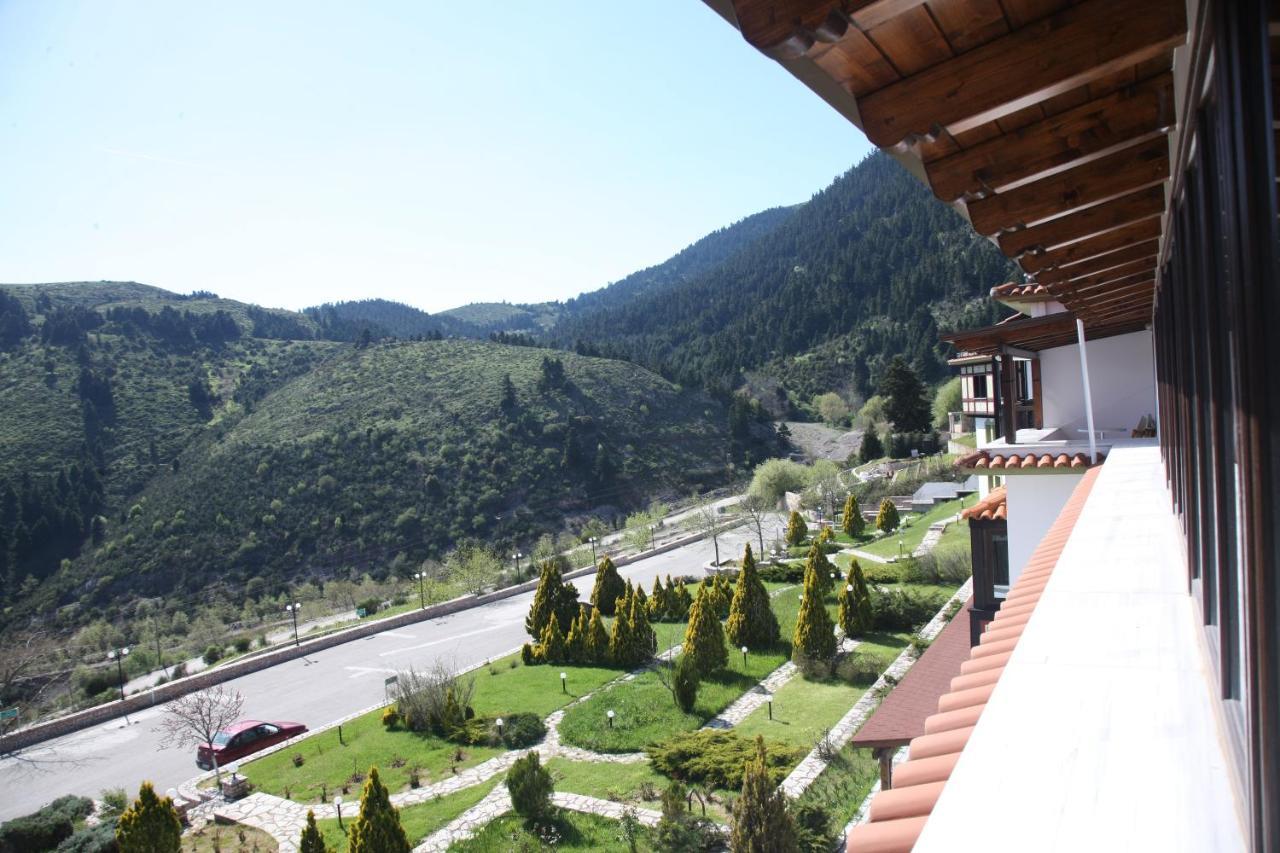 Hotel Spa Montana Karpenisi Екстер'єр фото