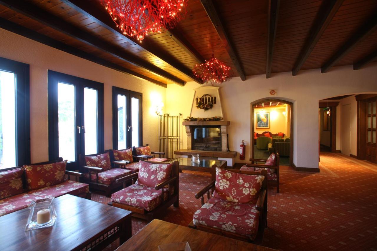 Hotel Spa Montana Karpenisi Екстер'єр фото