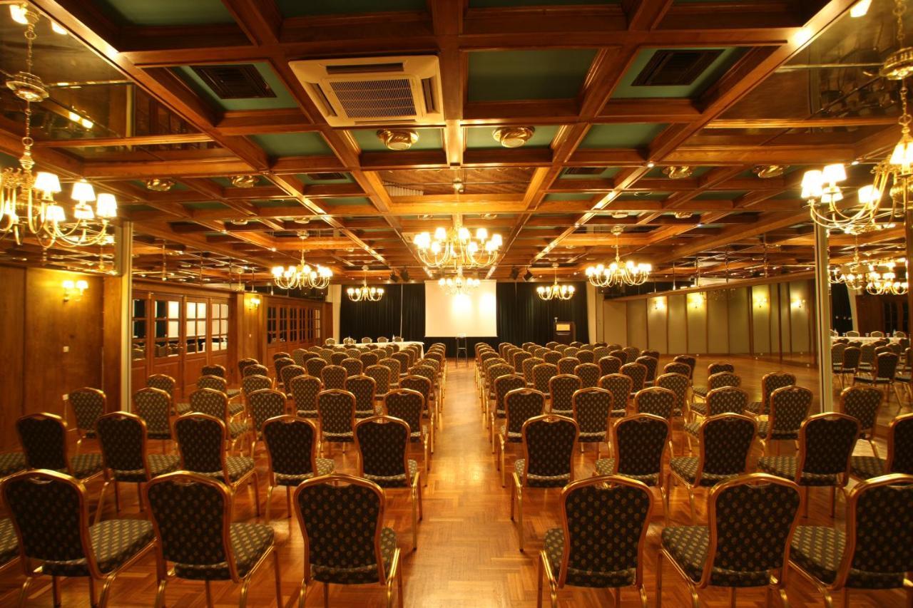 Hotel Spa Montana Karpenisi Екстер'єр фото