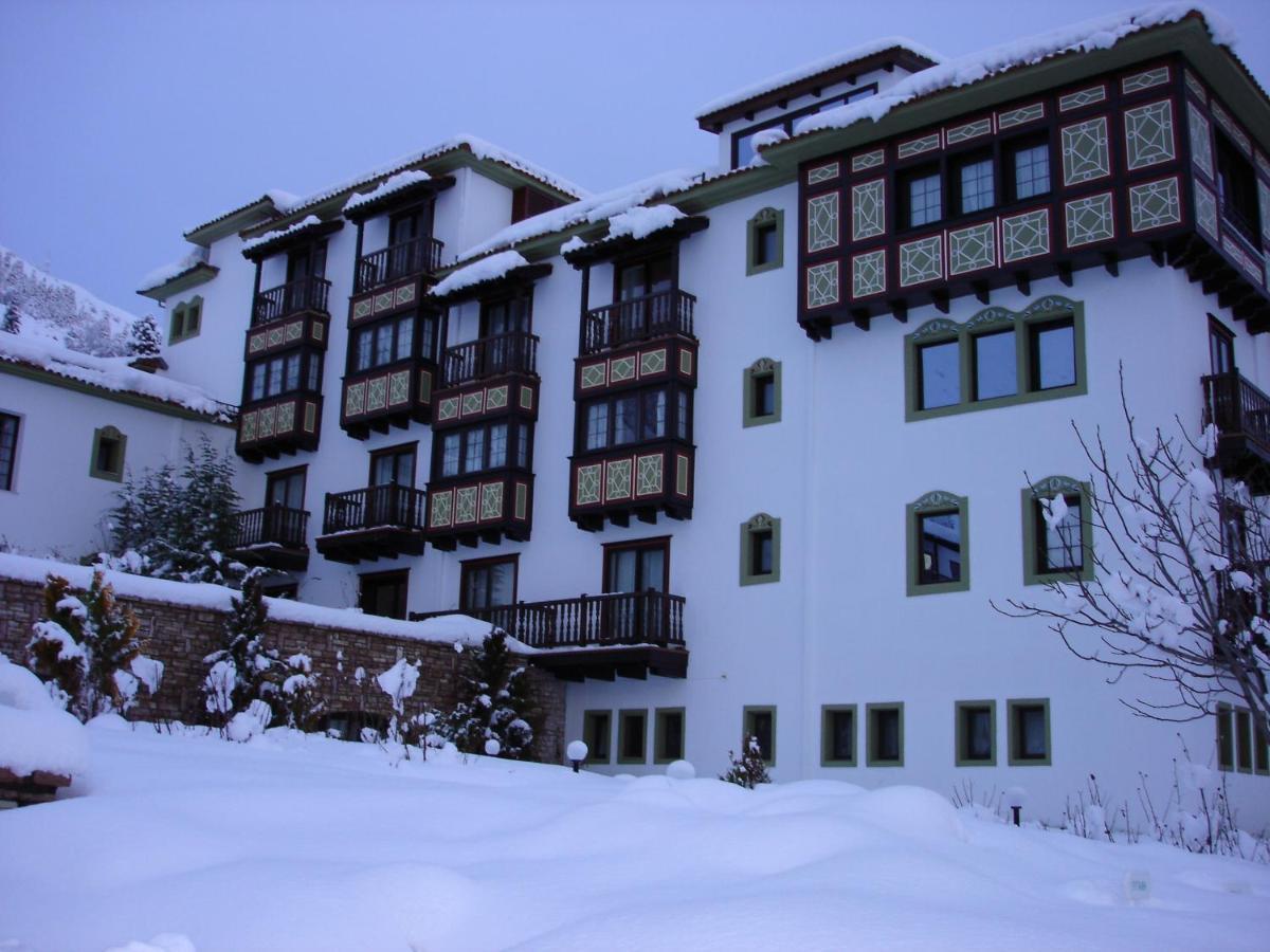 Hotel Spa Montana Karpenisi Екстер'єр фото