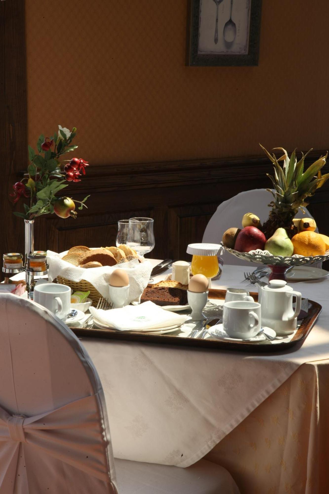 Hotel Spa Montana Karpenisi Екстер'єр фото