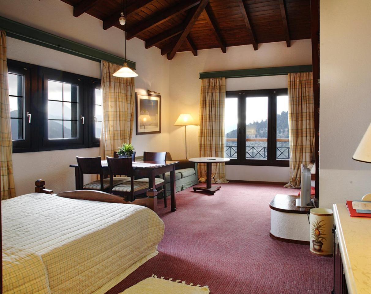 Hotel Spa Montana Karpenisi Екстер'єр фото